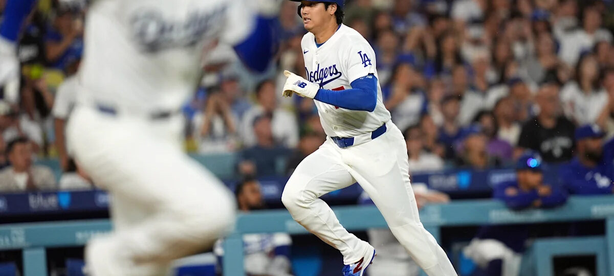 Dodgers rest Shohei Ohtani amid lingering left knee soreness