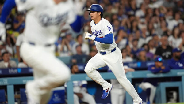 Dodgers rest Shohei Ohtani amid lingering left knee soreness