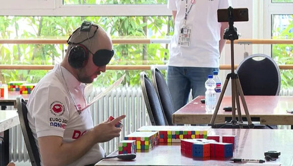 Rubik’s Cube stars shine at European speedcubing event in the Netherlands