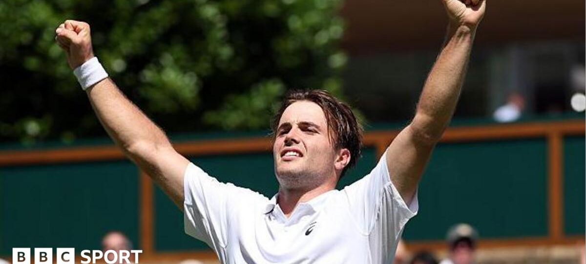 Fery reaches third round to keep British hopes alive