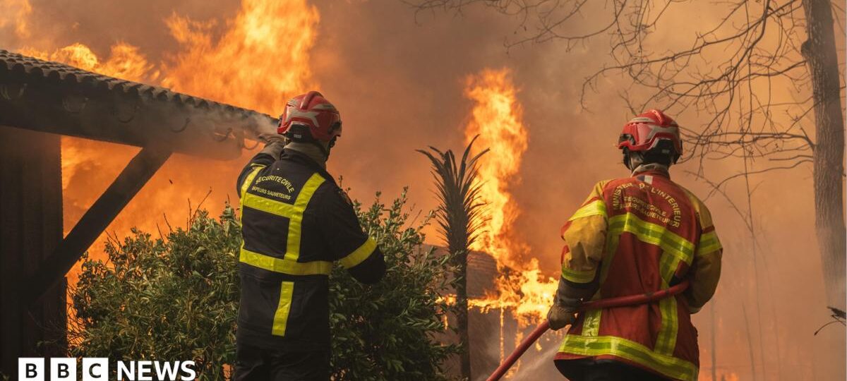 More than 250,000 flee wildfires in France and Spain