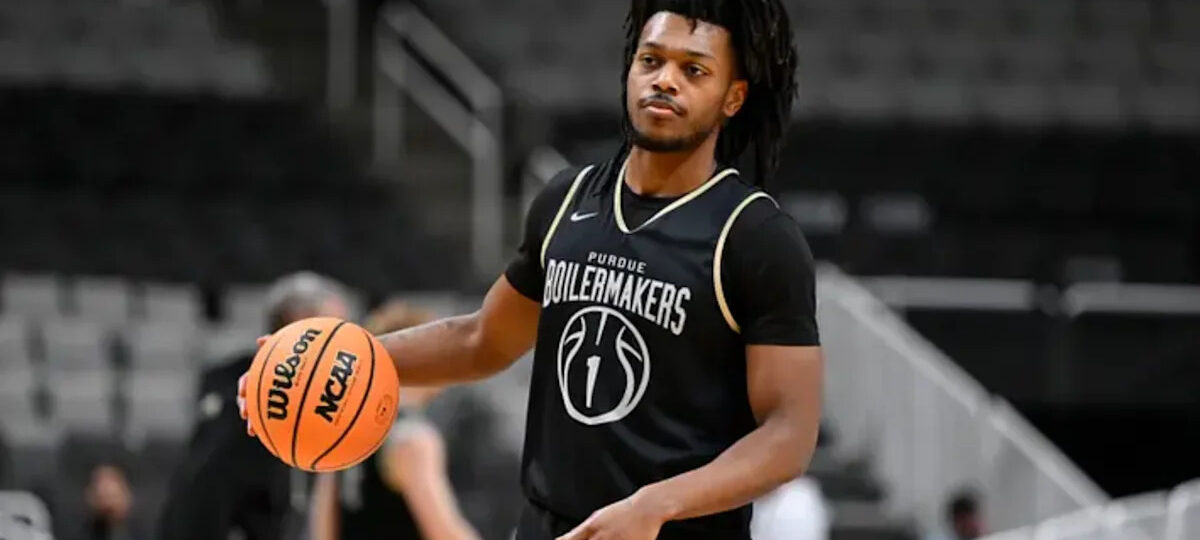 Boilers defeat Dinos 79-48 in Third Game of Canada Trip