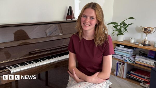 I passed my Grade 8 piano exam with one hand