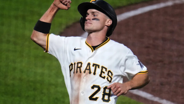 Brandon Lowe’s 10th-inning hit rallies the Pirates over the Diamondbacks 3-2