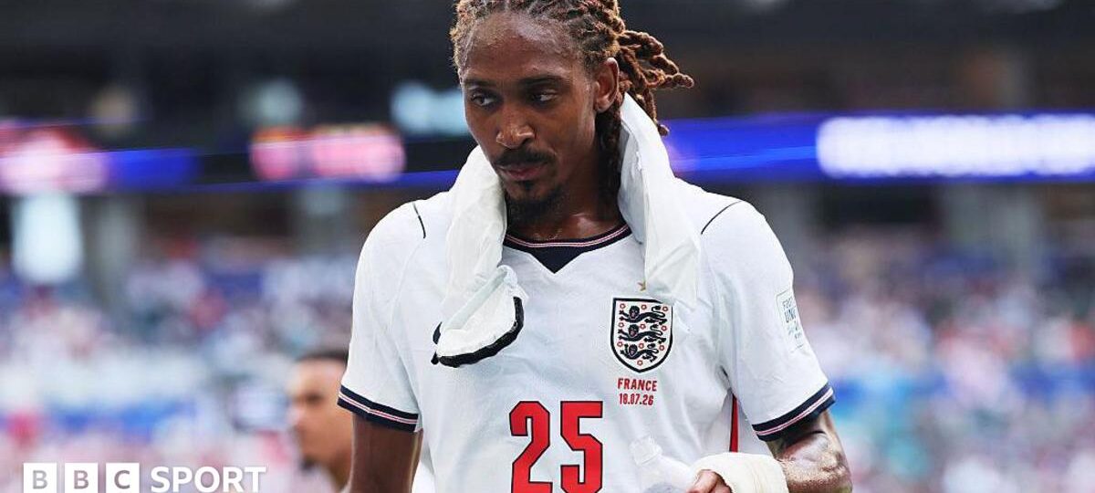 De Zerbi wants to convince Spence to stay at Spurs