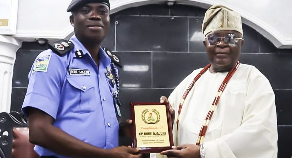 Ogun CP visits Alake of Egbaland, seeks traditional partnership to enhance security