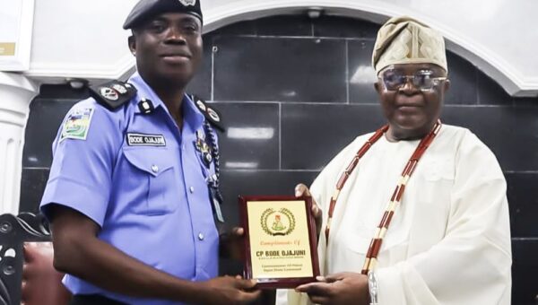 Ogun CP visits Alake of Egbaland, seeks traditional partnership to enhance security