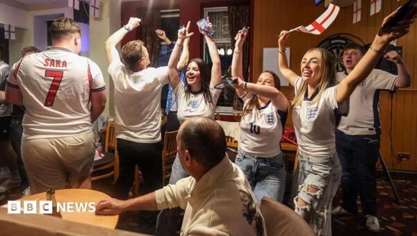 Pubs can stay open for full Norway game – even if kick-off delayed