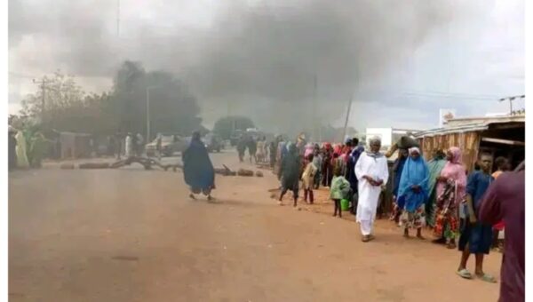 Bandit attacks spark protest in Sokoto as angry residents block major highway [VIDEO]