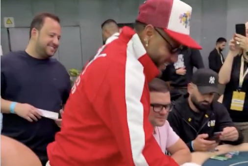 Neymar plays in poker tournament hours before Santos match
