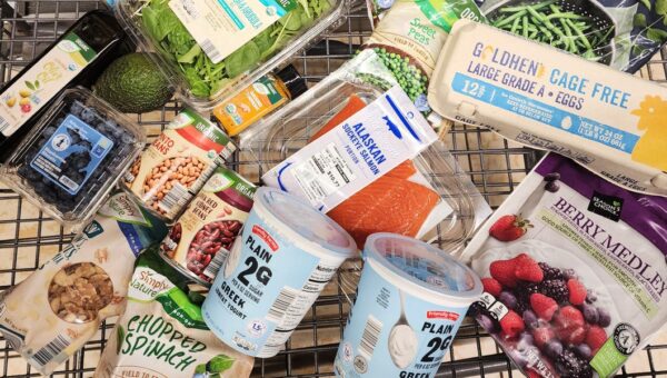I’m a registered dietitian. Here are 12 of my favorite budget-friendly anti-inflammatory foods at Aldi.