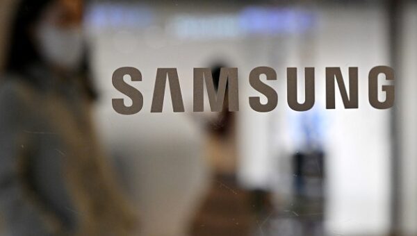 Samsung Launches New, More Expensive Foldable Smartphones
