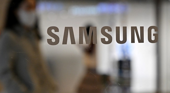Samsung Launches New, More Expensive Foldable Smartphones