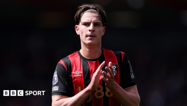 Bournemouth reject £64m bid from Chelsea for Scott