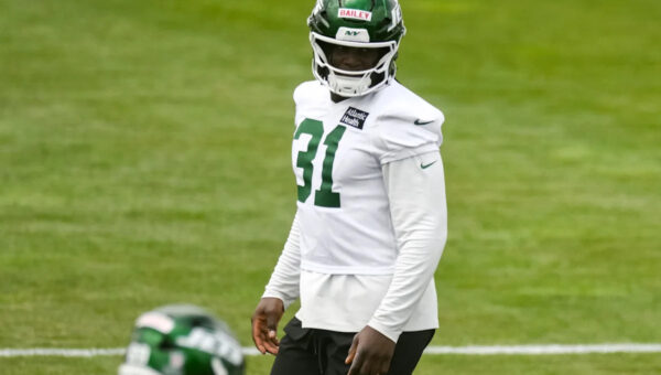 David Bailey's fan club keeps growing inside the Jets locker room