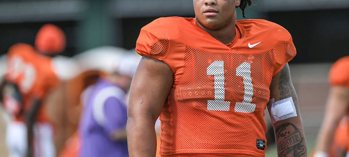 Chiefs highlight rookie pass-rusher's 'aura' at training camp practice