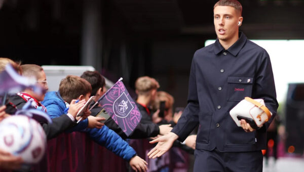 Burnley's Estève expected in Leipzig for medical this week