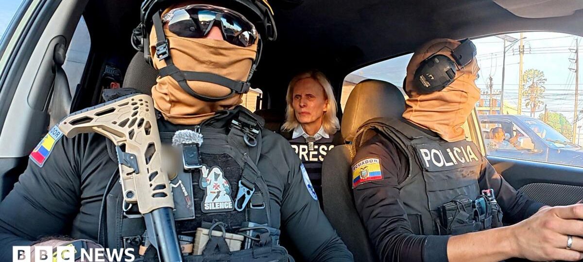 On the front line of Ecuador’s drugs war, police fight gangs, guns and corruption