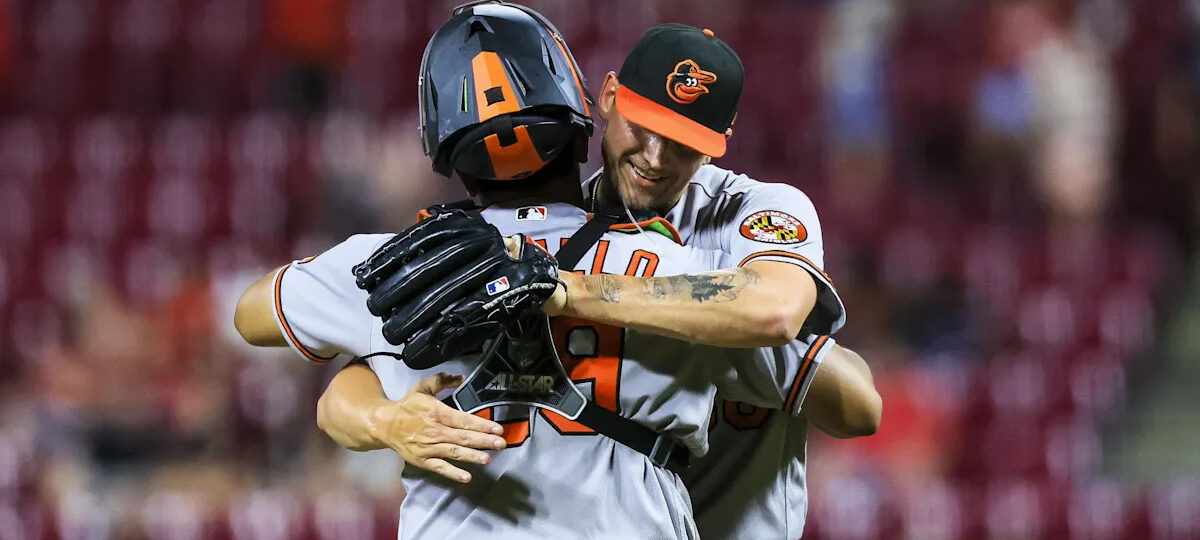 Basallo homers and Rogers battles, Orioles beat Reds 3-0