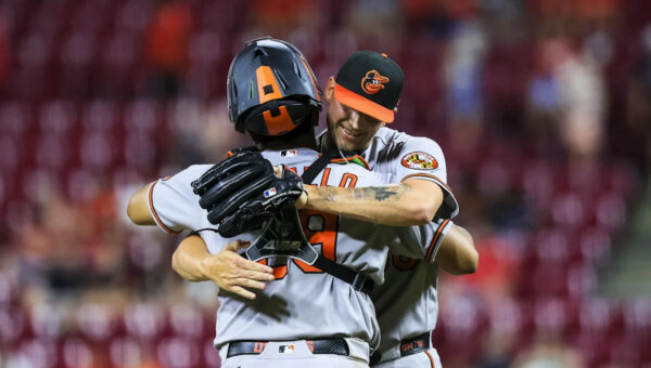 Basallo homers and Rogers battles, Orioles beat Reds 3-0