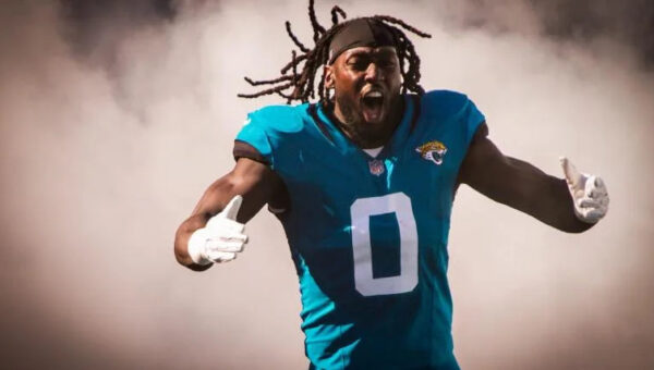Devin Lloyd yearns to be part of Panthers’ proud linebacker family
