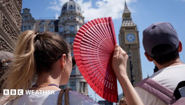 Fourth heatwave grips parts of UK with 35C forecast