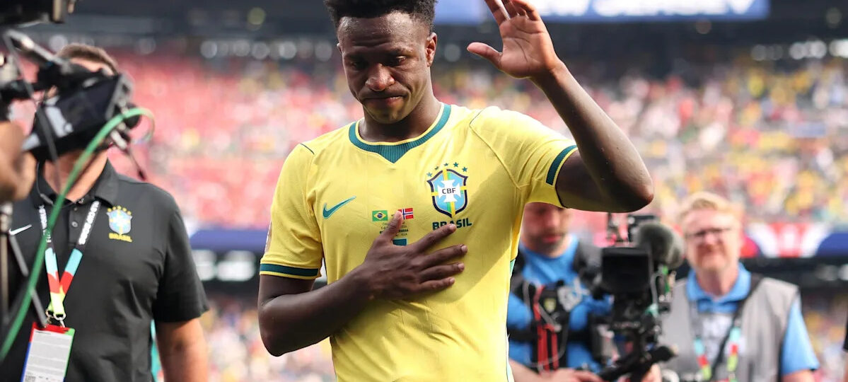 Bayern Munich News: Real Madrid’s Vinícius Júnior not on FC Bayern’s radar; Xabi Alonso helps Chelsea get Morgan Rogers; FC Barcelona wants Pedro Porro; and MORE!