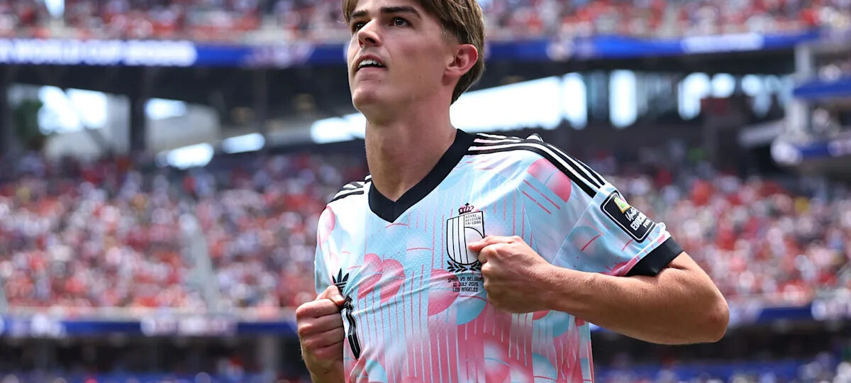 Bayern Munich News: PSG, FC Bayern linked to Atalanta’s Charles De Ketelaere; Two Bayern titans reunited; and MORE!