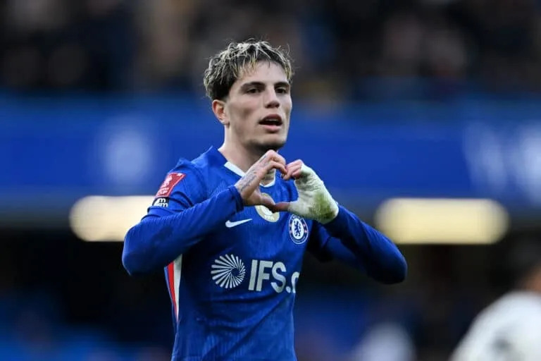 Roma hold talks with Chelsea for Garnacho-Moreira deal
