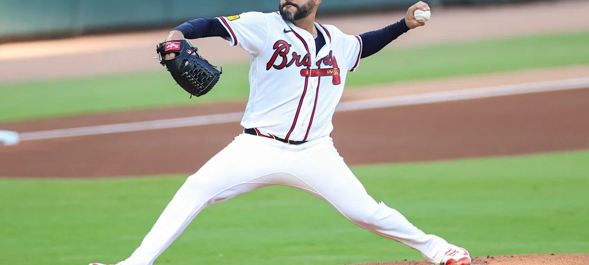 Jarvis doubles in go-ahead run in 6-run 8th inning as Braves hold on in 9th to edge Padres 7-6