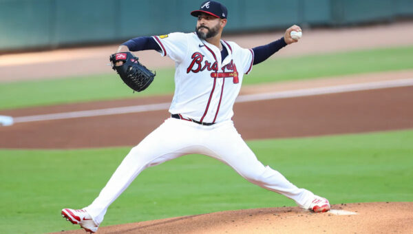 Jarvis doubles in go-ahead run in 6-run 8th inning as Braves hold on in 9th to edge Padres 7-6