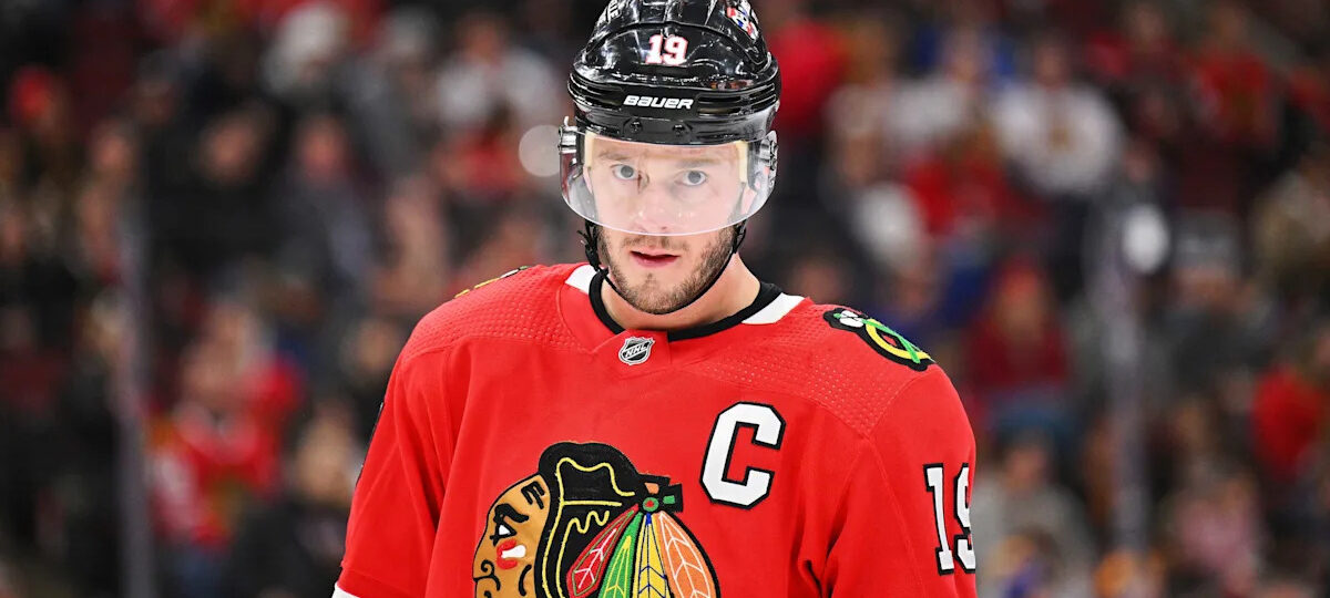 Blackhawks GM offers ex-captain Jonathan Toews an open invitation for another stint