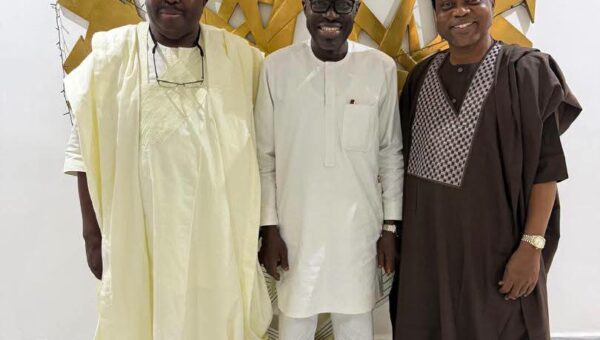 2027: Oyo ex-Deputy governor, Arapaja dumps Makinde, meets APC chieftains