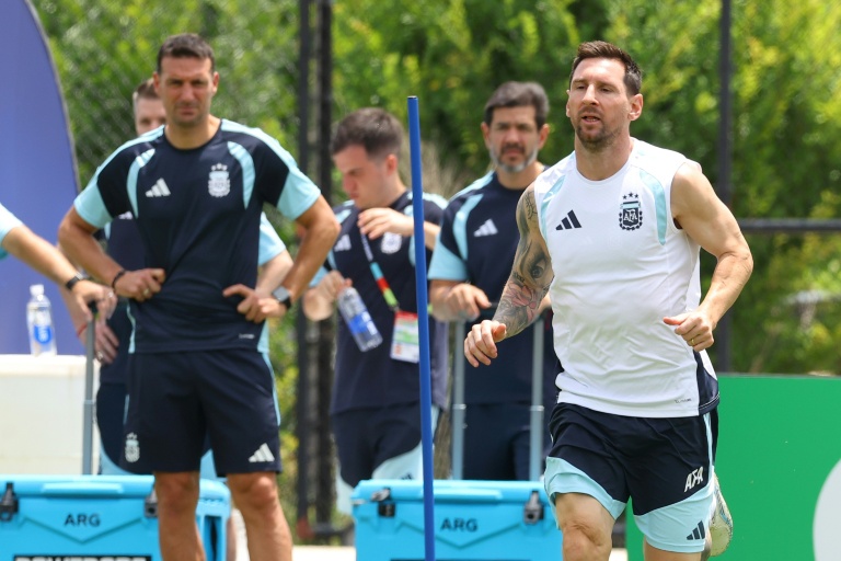 Messi v Salah in World Cup last-16 showdown