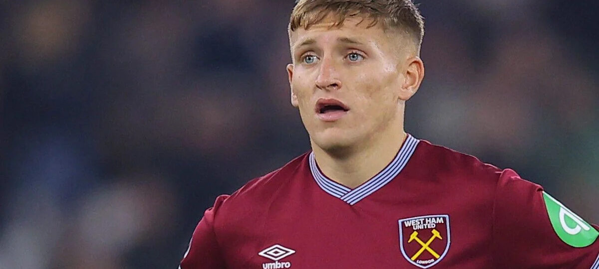 League One Luton sign West Ham striker Marshall