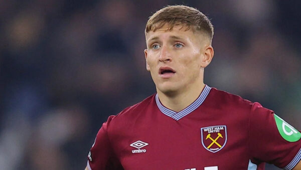 League One Luton sign West Ham striker Marshall