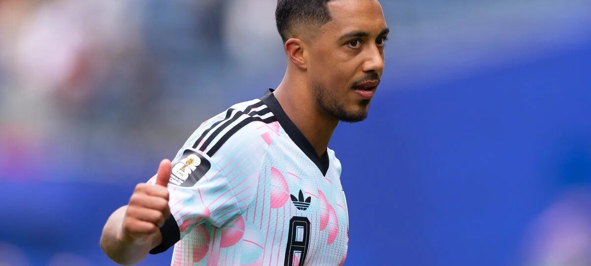 Manchester United close in on Youri Tielemans after sealing deal for new midfielder