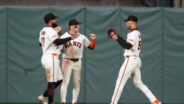 Two former Vols play in Giants-Brewers series opener