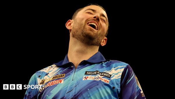 Humphries suffers shock first-round exit at Matchplay