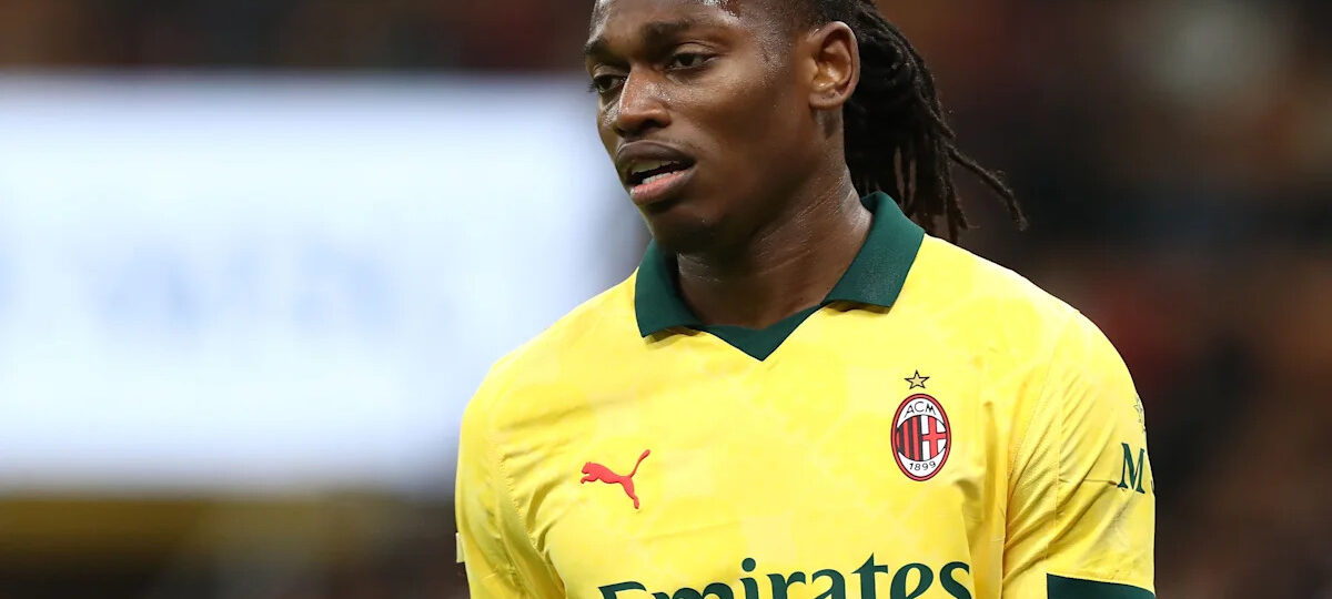 Report – Milan Superstar Trains in Brazil Amid Uncertain Future