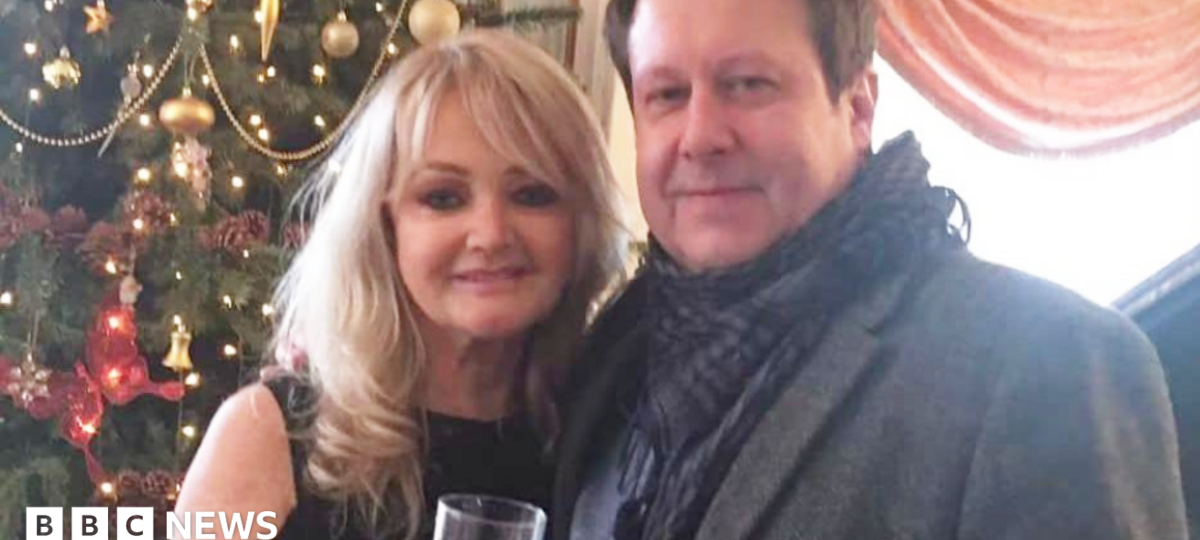 I asked Bonnie Tyler for an autograph at 15 - then spent Christmas with her for 30 years