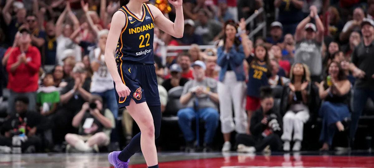 How many points did Caitlin Clark score tonight for Fever vs Sun?