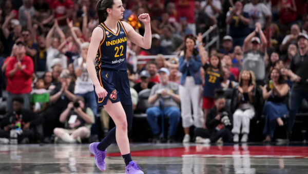 How many points did Caitlin Clark score tonight for Fever vs Sun?