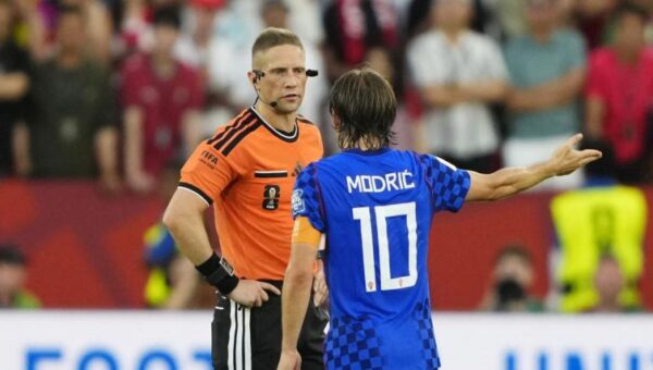 Croatia offside call, explained: How controversial ruling vs. Portugal was affected by chip-in-ball technology