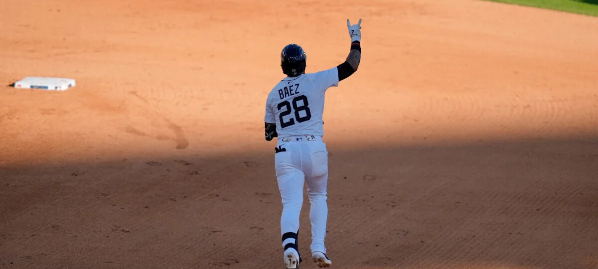 Tigers' Javier Báez cracks three doubles in Triple-A rehab start