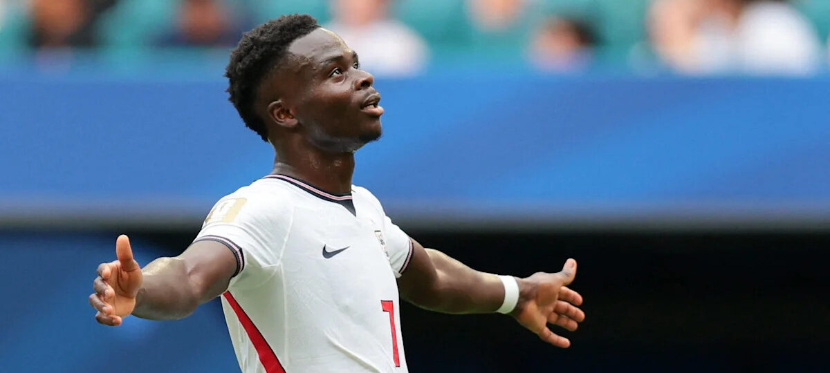 Bukayo Saka brace gives England big World Cup lead vs. France