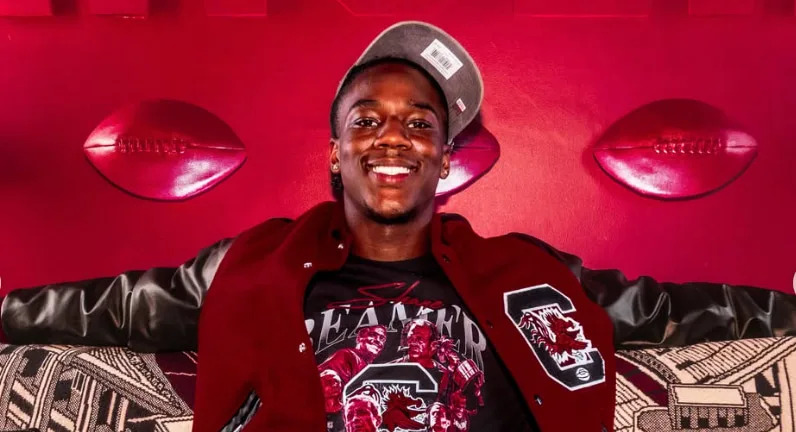 South Carolina wins heated recruiting battle over LSU for 4-star safety Davion Jones