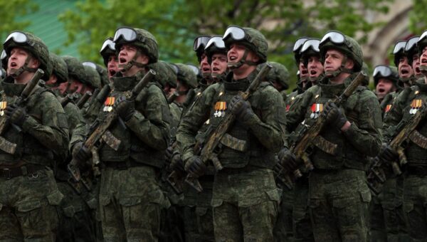 Disrupted Russian supply routes are forcing its troops to walk 18 miles to the front lines, Fedorov says