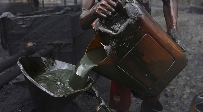 Oil Prices Spike On Fresh US-Iran Attacks, Tech Weighs On Stocks Again