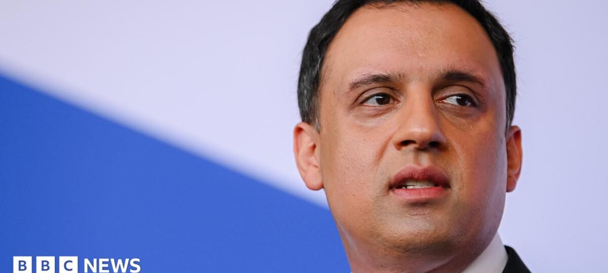 Scottish Labour at a crossroads again as Sarwar jumps ship